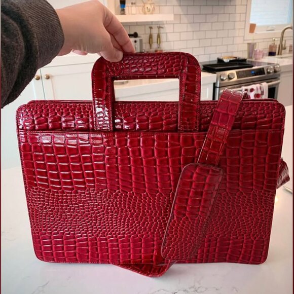 Vintage bold lipstick red vintage crocodile style laptop bag - Picture 2 of 8